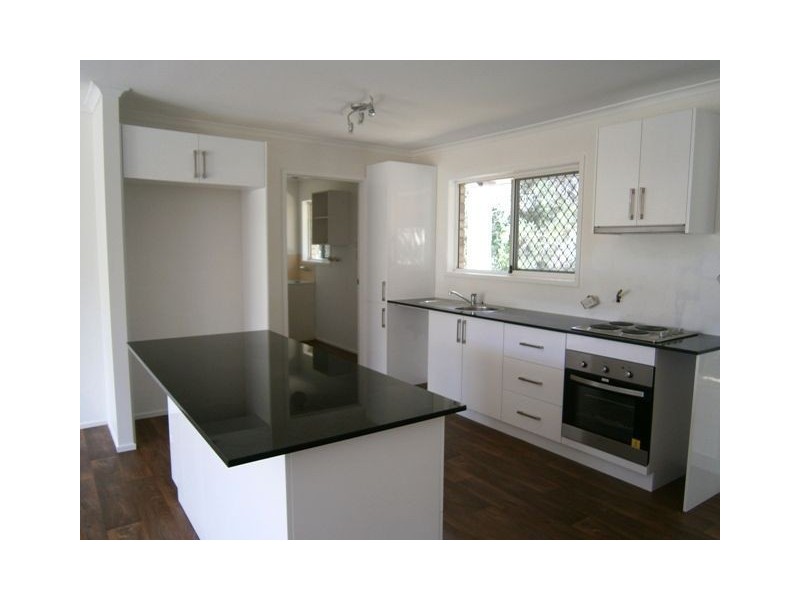 15 Eira Cres, Edens Landing QLD 4207