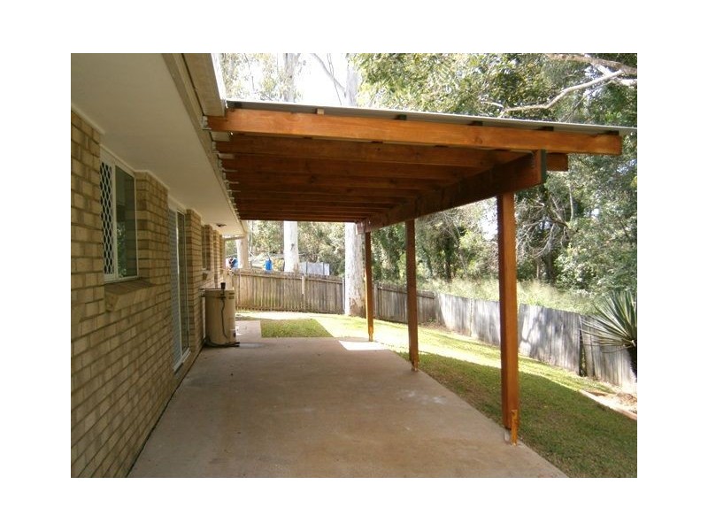 15 Eira Cres, Edens Landing QLD 4207