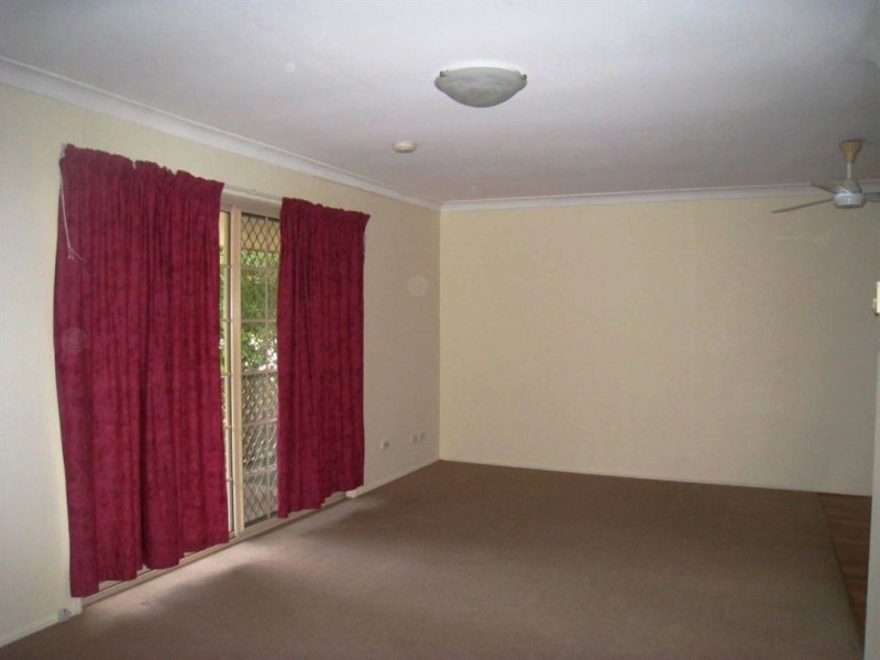 25 Tregana Cct, Edens Landing QLD 4207