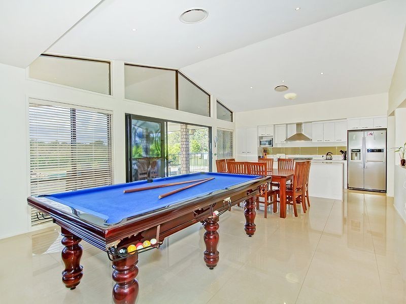 108 Sunbury Rd, Buccan QLD 4207