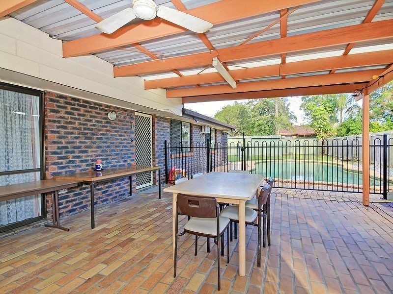 4 Old Trafford Rd, Bethania QLD 4205