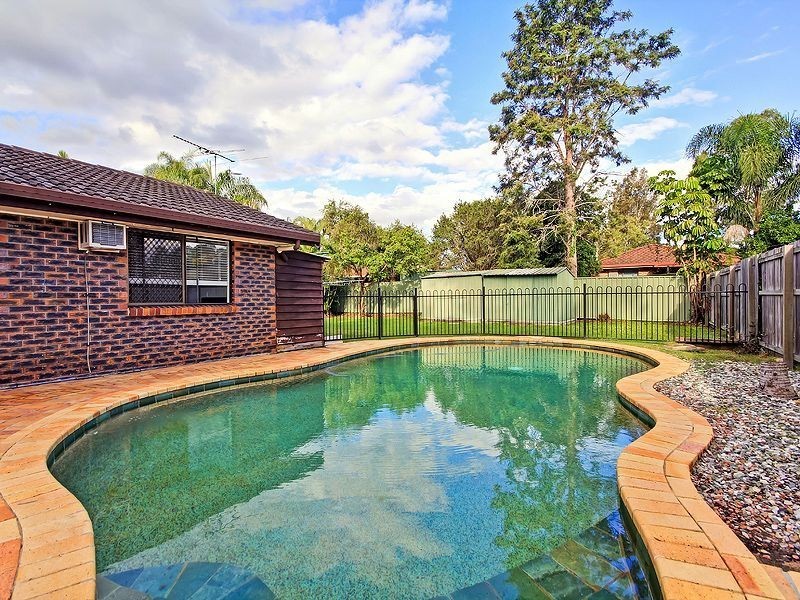 4 Old Trafford Rd, Bethania QLD 4205