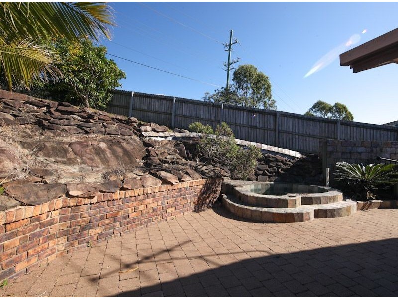 6 Lotz Place, Edens Landing QLD 4207