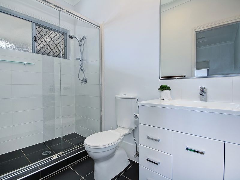 28 Grand Tce, Waterford QLD 4133