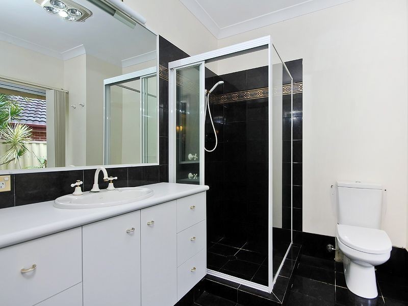 6 Hoylake Court, Cornubia QLD 4130