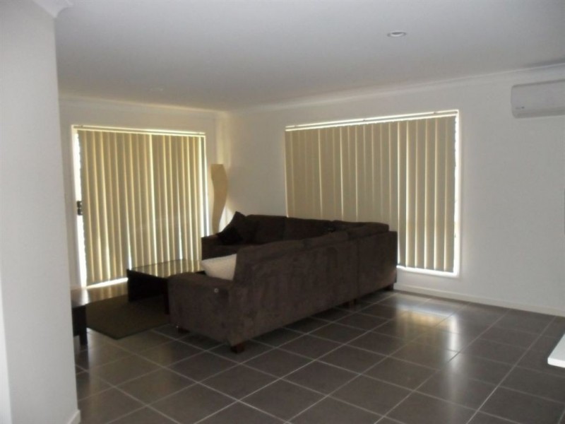 1 Ridgemount Street, Bahrs Scrub QLD 4207