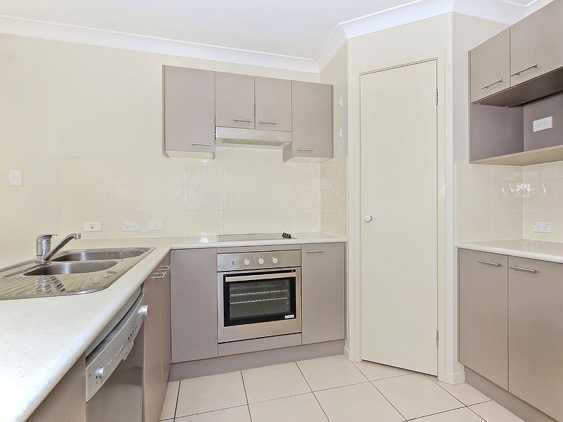 6 Kite Cr, Eagleby QLD 4207