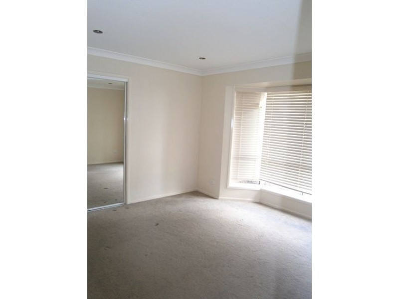 77 Overland Dr, Edens Landing QLD 4207