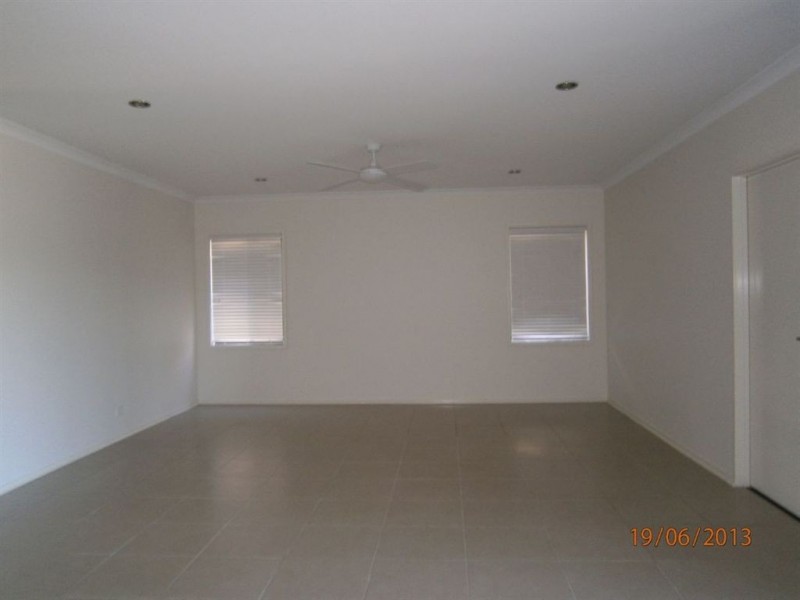 15 Buchanan street, Oxenford QLD 4210