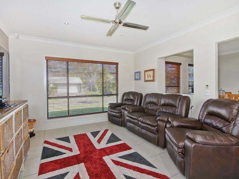 30 Lake Breeze Drive, Windaroo QLD 4207