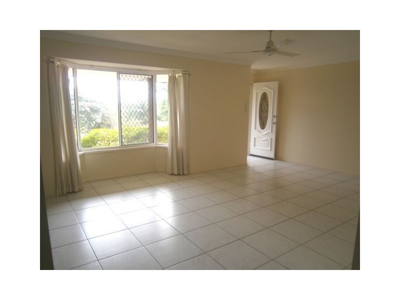 27 Leighton Dr, Edens Landing QLD 4207