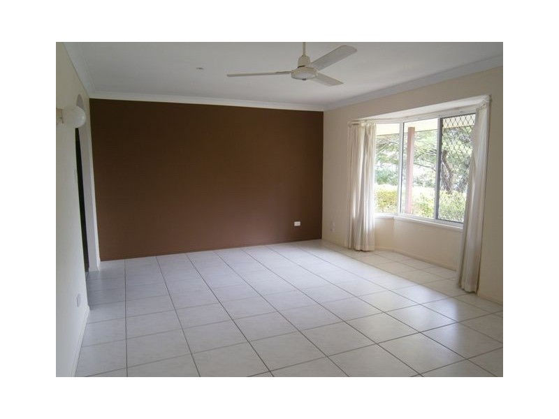 27 Leighton Dr, Edens Landing QLD 4207