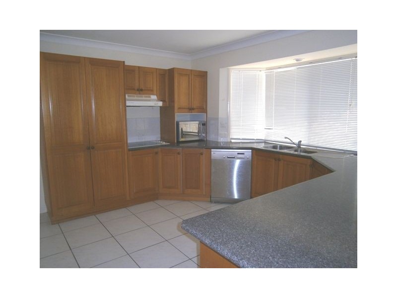 27 Leighton Dr, Edens Landing QLD 4207