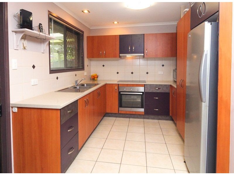 52 Avonmore Street, Edens Landing QLD 4207