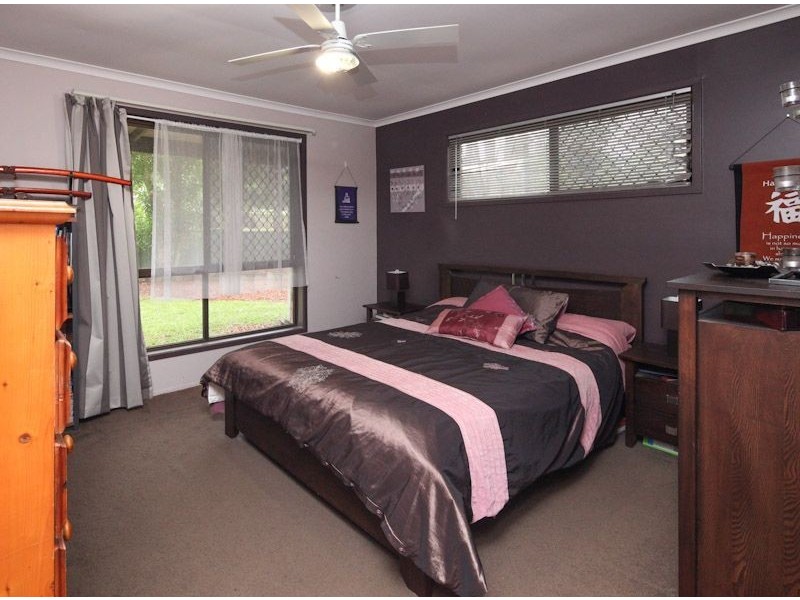 52 Avonmore Street, Edens Landing QLD 4207