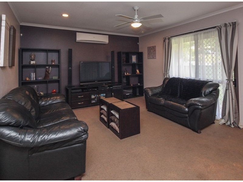 52 Avonmore Street, Edens Landing QLD 4207