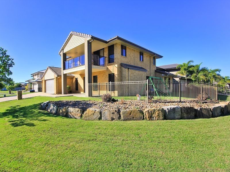 30 Lake Breeze Drive, Windaroo QLD 4207