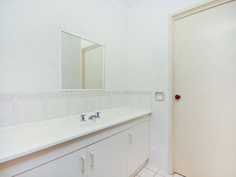 3 Maggie Court, Edens Landing QLD 4207