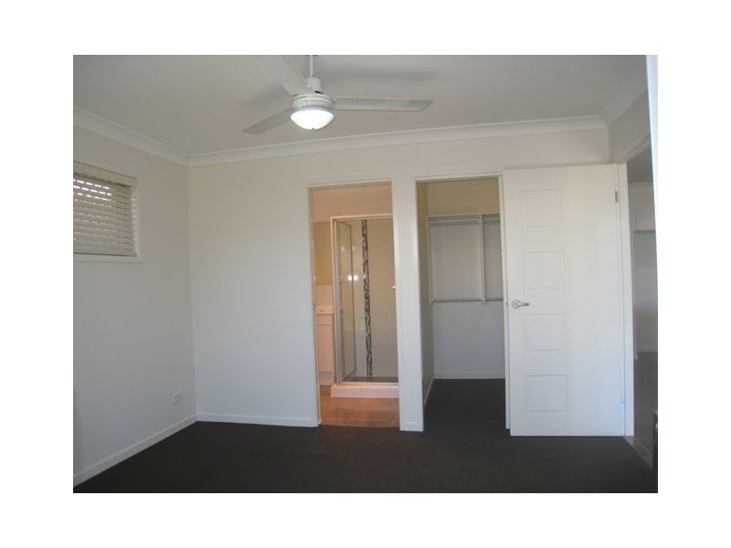 10 Coalstoun Crossing, Waterford QLD 4133