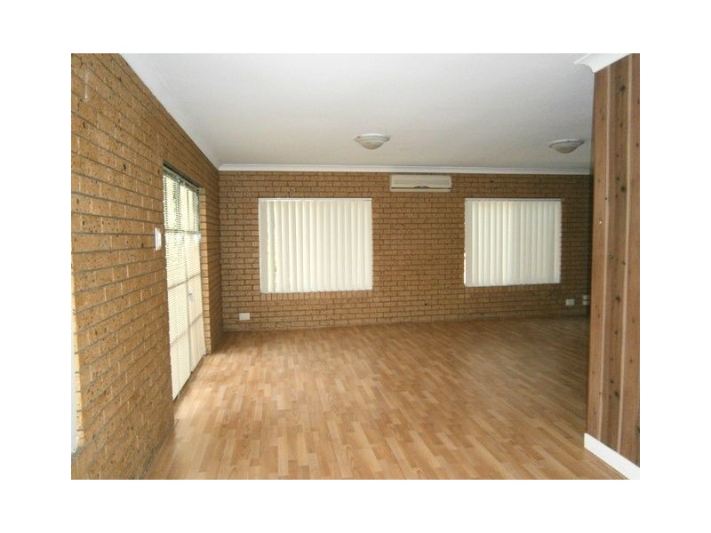 4 Sheridan Cres, Shailer Park QLD 4128