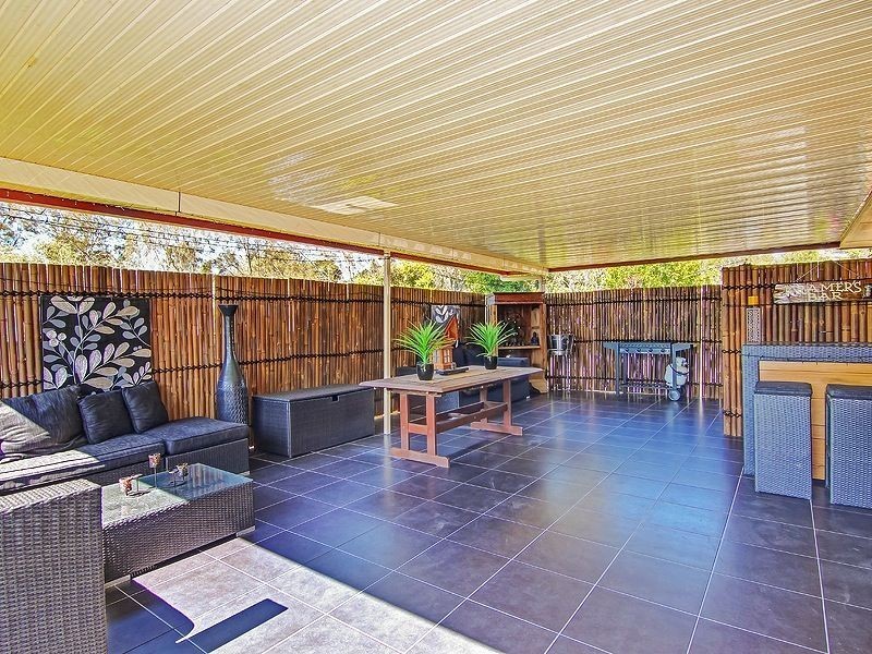 14 Duesbury Cr, Edens Landing QLD 4207