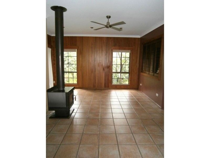 24 Beenleigh Redland Bay Rd, Loganholme QLD 4129