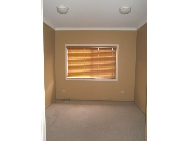 24 Beenleigh Redland Bay Rd, Loganholme QLD 4129