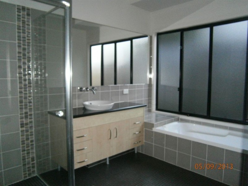 30 Peachester Close, Ormeau QLD 4208