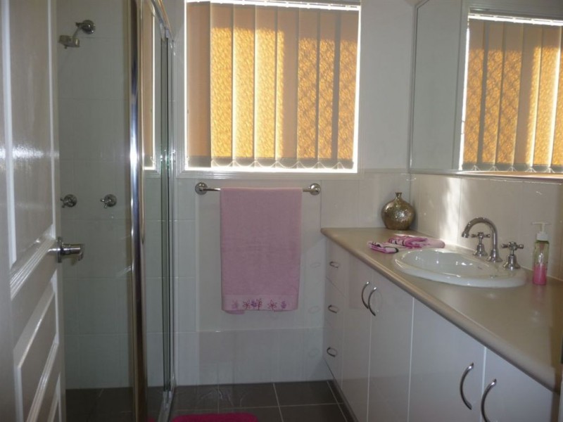 2/37 Solar Street, Beenleigh QLD 4207