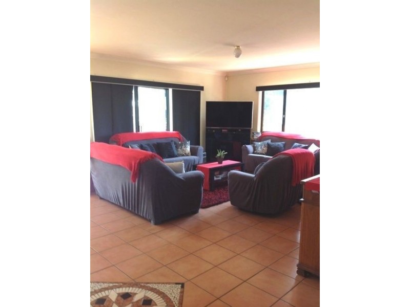 20 Lucy Dr, Edens Landing QLD 4207