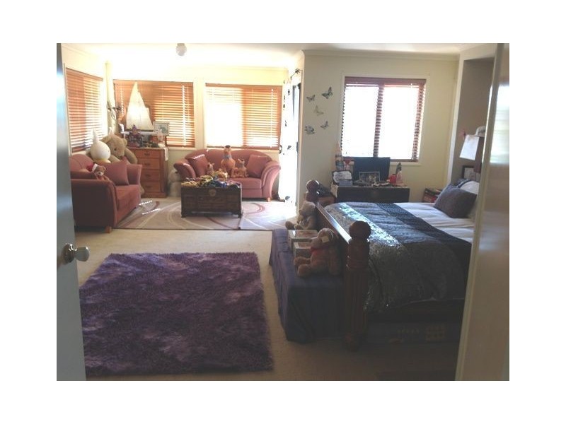 20 Lucy Dr, Edens Landing QLD 4207