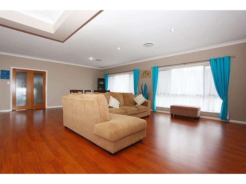 111 Ormeau Ridge Road, Ormeau Hills QLD 4208