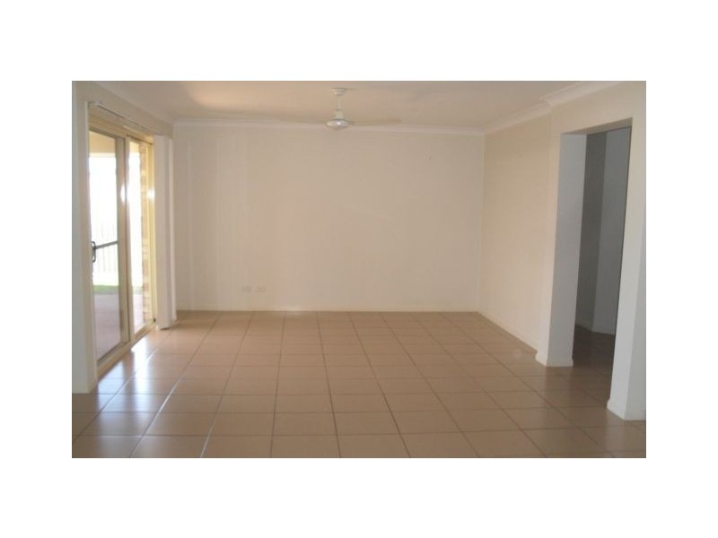 16 Skyline Circuit, Bahrs Scrub QLD 4207