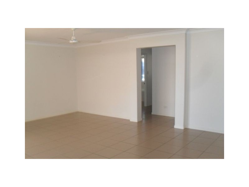 16 Skyline Circuit, Bahrs Scrub QLD 4207