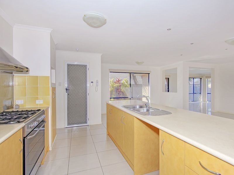 44 Mountain View Crescent, Mount Warren Park QLD 4207