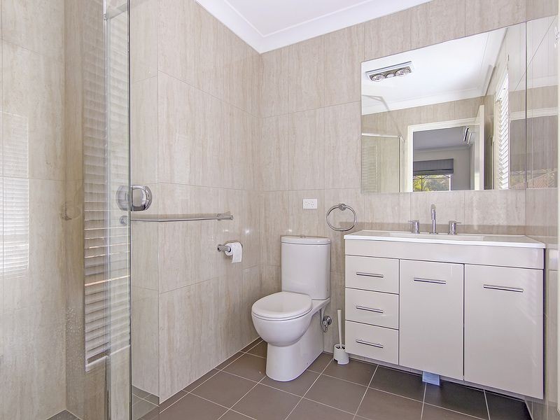 44 Mountain View Crescent, Mount Warren Park QLD 4207