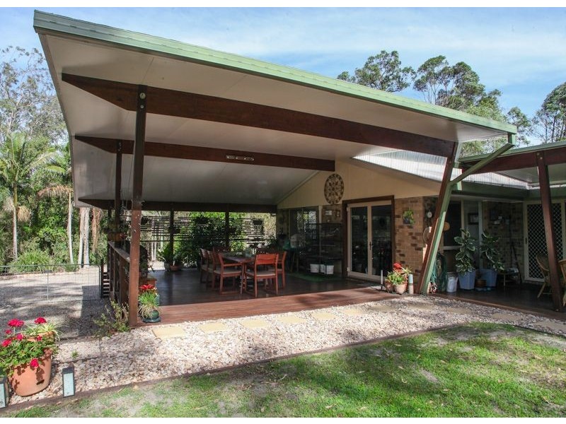 27 Lynette Ct, Buccan QLD 4207