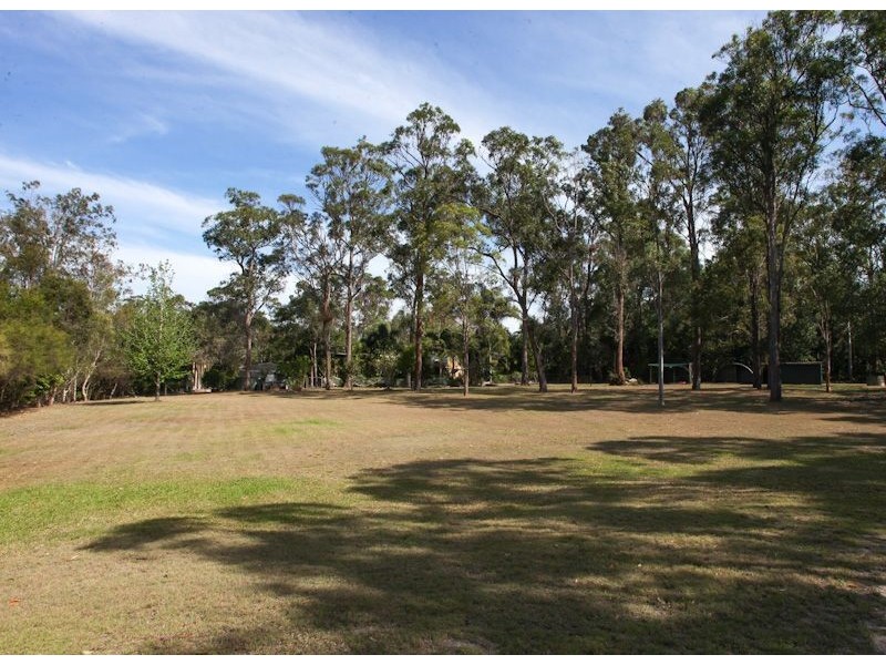 27 Lynette Ct, Buccan QLD 4207