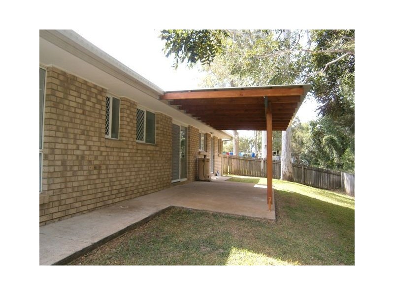 15 Eira St, Edens Landing QLD 4207