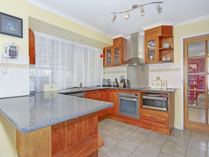 178 Holmview Rd, Edens Landing QLD 4207