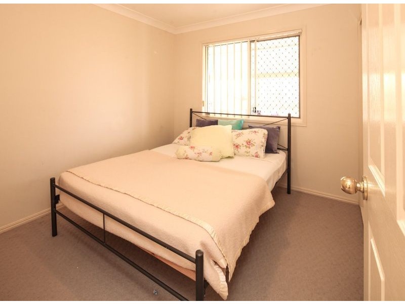 5 Silvestro Pl, Edens Landing QLD 4207