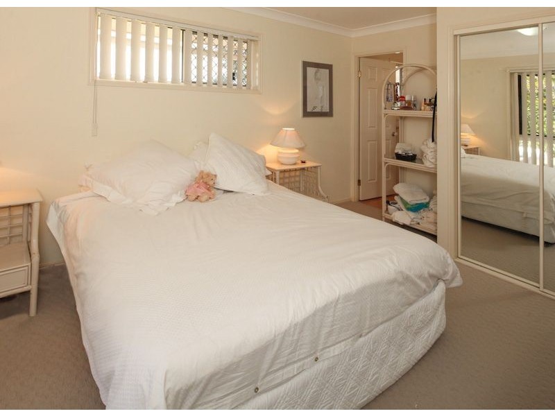 5 Silvestro Pl, Edens Landing QLD 4207