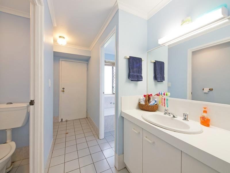 6 Quinton Court, Mount Warren Park QLD 4207