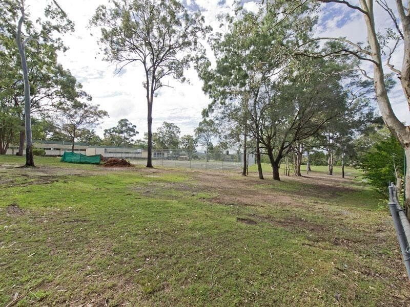 6 Quinton Court, Mount Warren Park QLD 4207