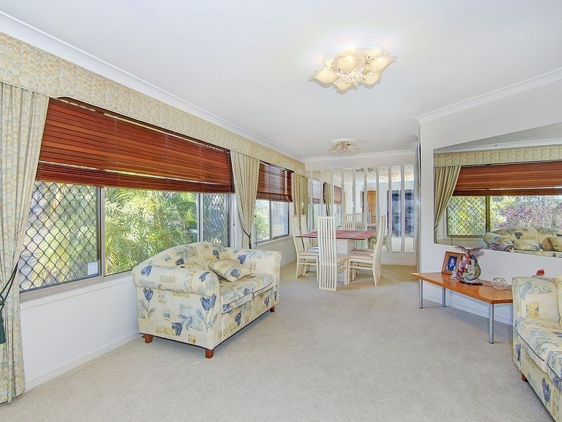 49 Mt Warren Bvd, Mount Warren Park QLD 4207