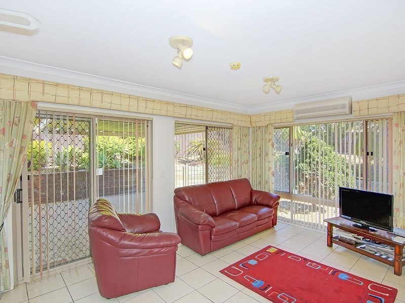 49 Mt Warren Bvd, Mount Warren Park QLD 4207