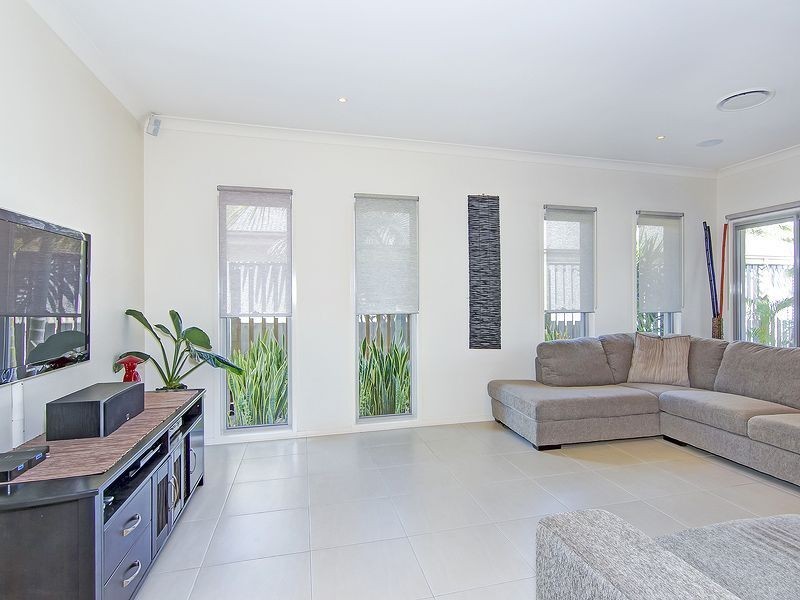 15 Lynbrook Ave, Ormeau QLD 4208