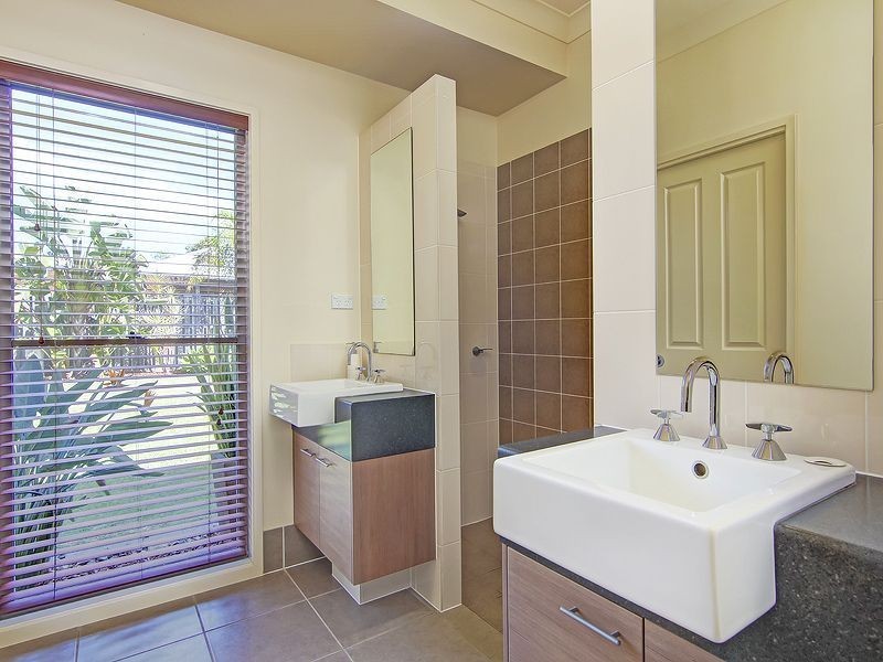 15 Lynbrook Ave, Ormeau QLD 4208