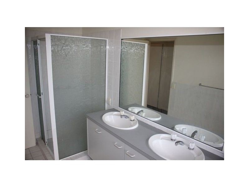 9/15 Lane Court, Mount Warren Park QLD 4207