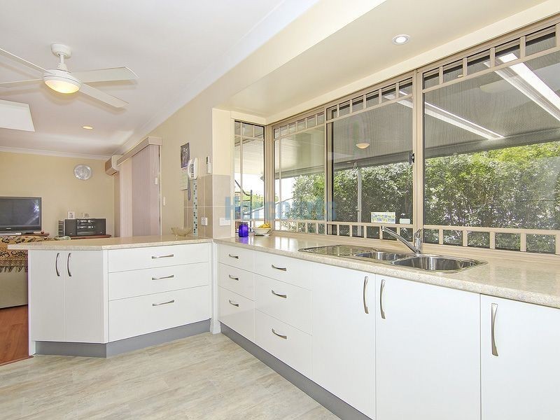 88 Overland Dr, Edens Landing QLD 4207